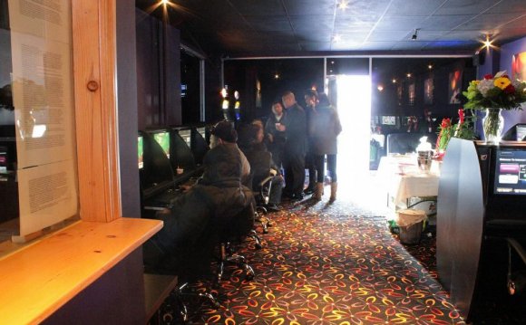 Internet cafes in Brooklyn